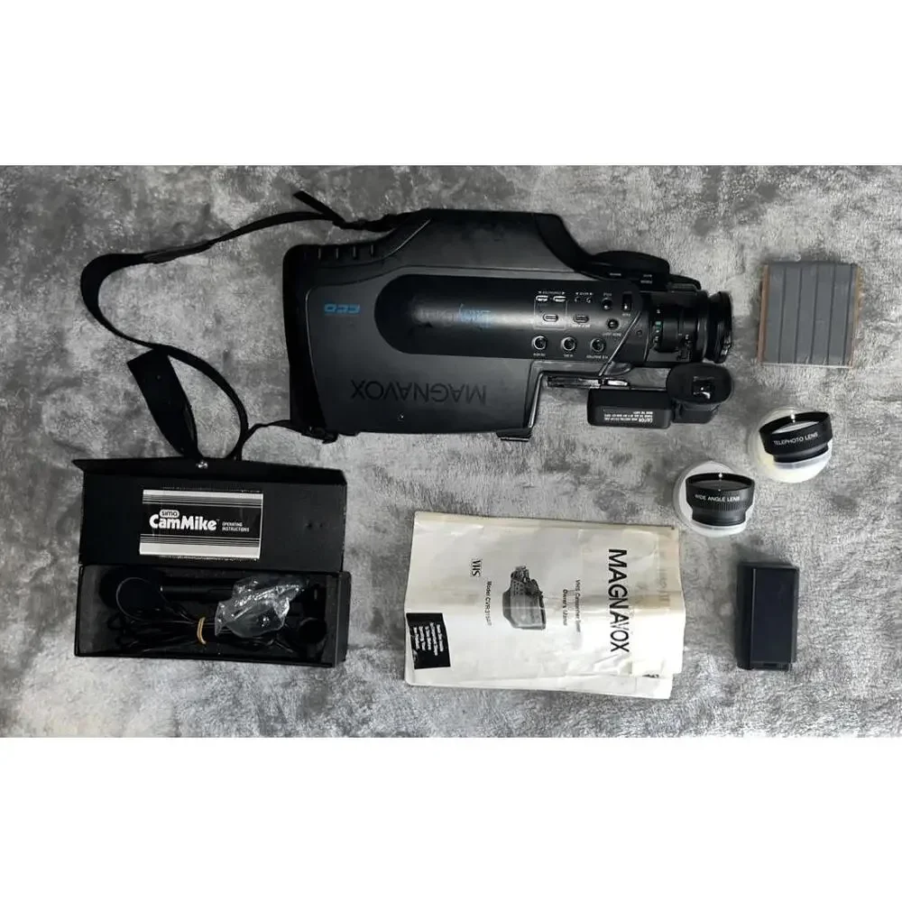 Magnavox CVK315AV01 Movie Maker VHS CCD Video Camcorder With Case Works
